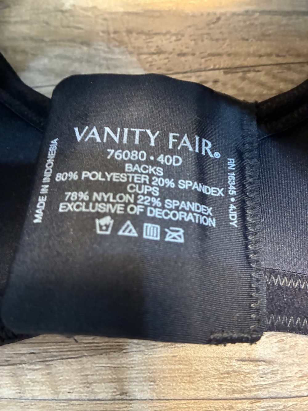 Vanity Fair Beauty Back Underwired Minimizer Bra - Picture 5 of 10